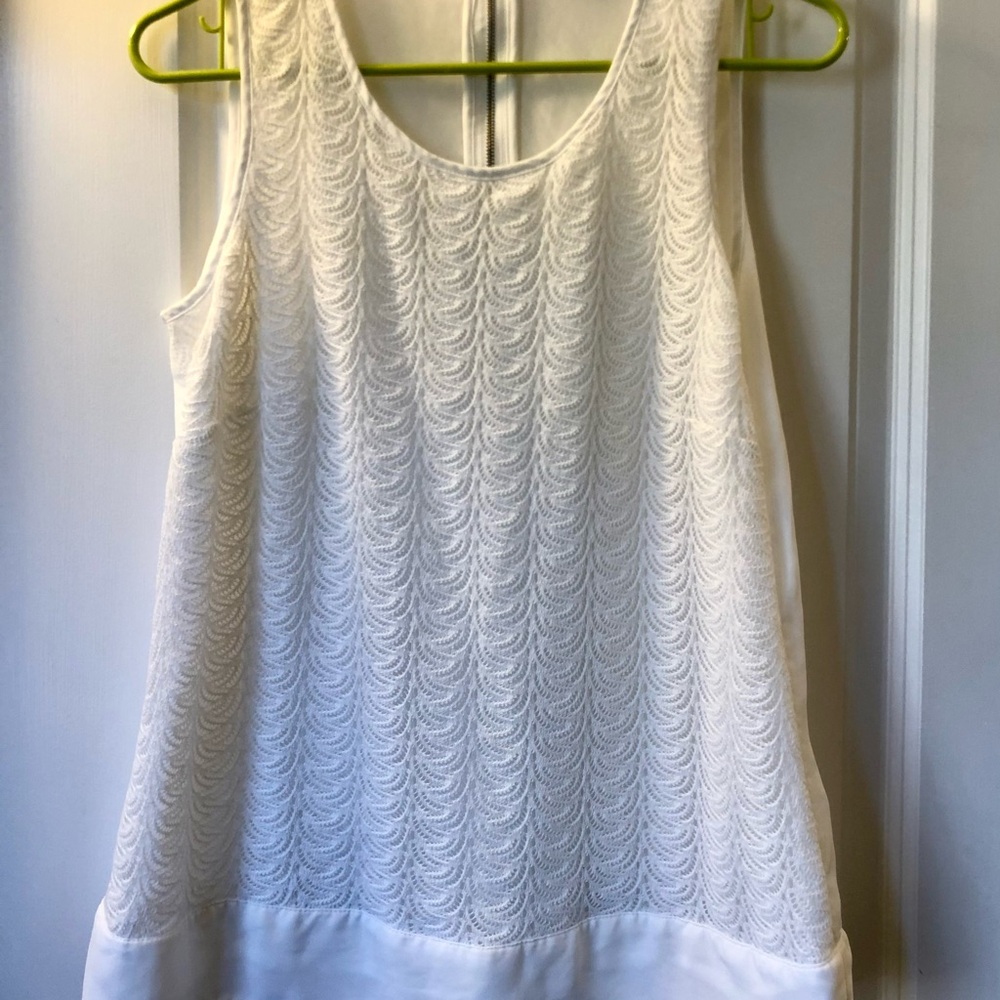 Neiman Marcus White Lace Detail Top